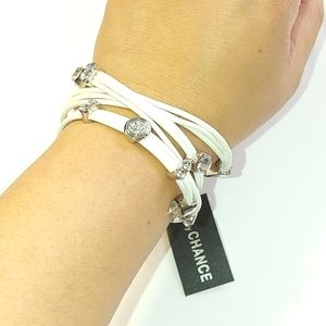 ✨-50%✨White wrap around bracelet/necklace NWT